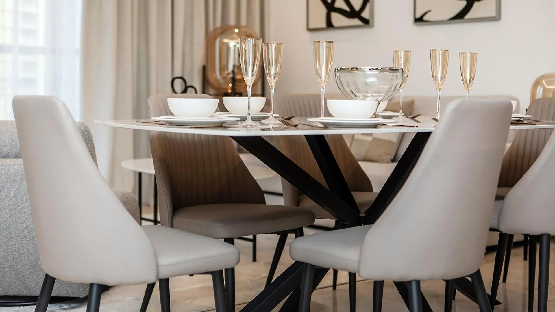 Luxury Apartments In Business Bay Dubaj